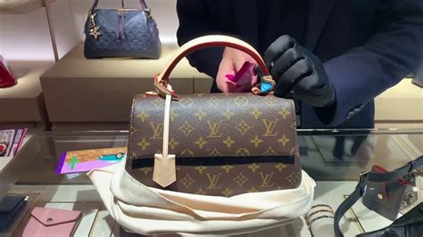 vendedor louis vuitton salario